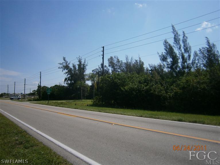 1772 Gunnery Road North Lehigh Acres, FL 33971 - Photo 3 of 3 a view of a tennis court