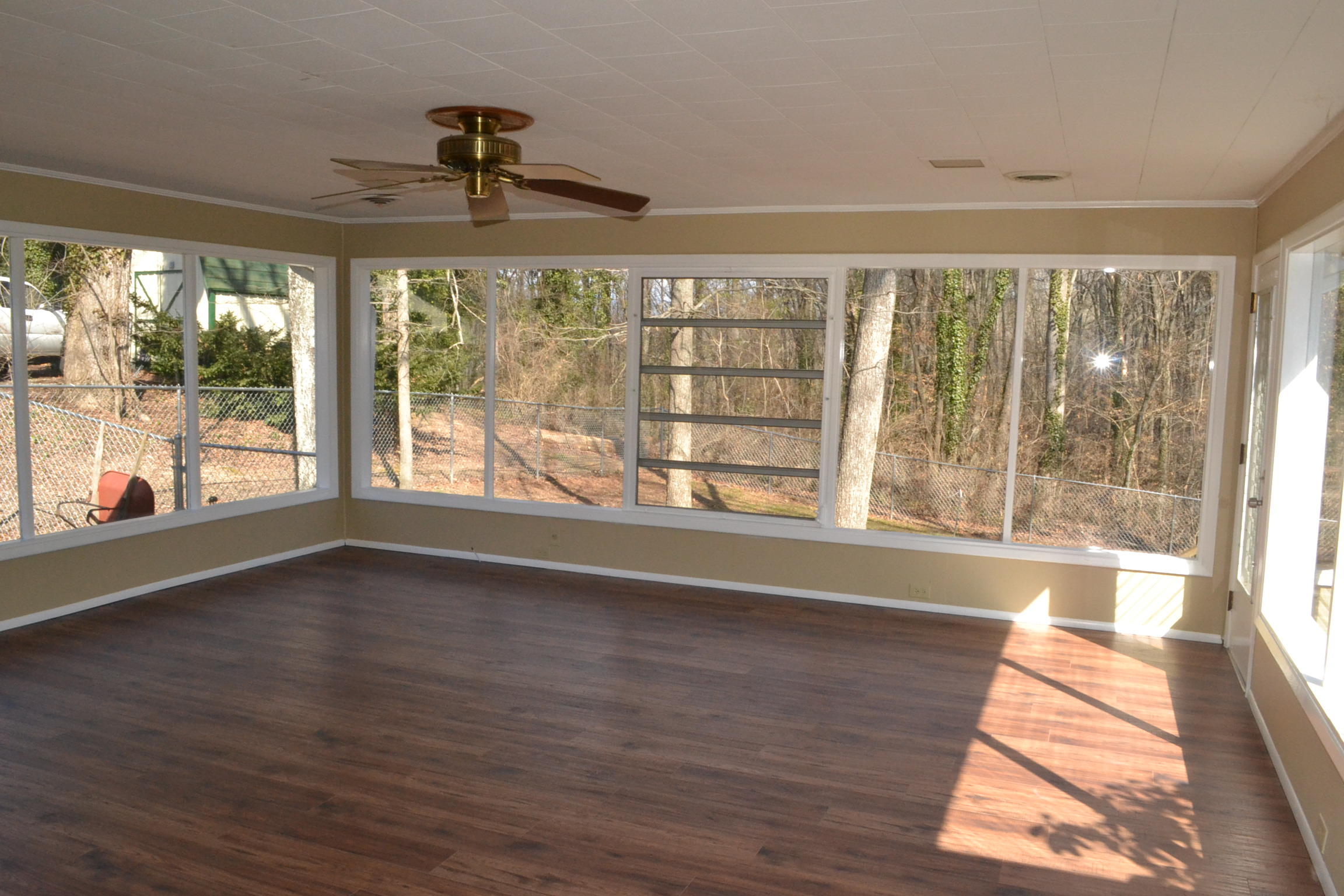 114 Outer Drive Oak Ridge, TN 37830 - Photo 2 of 31 DSC_0949