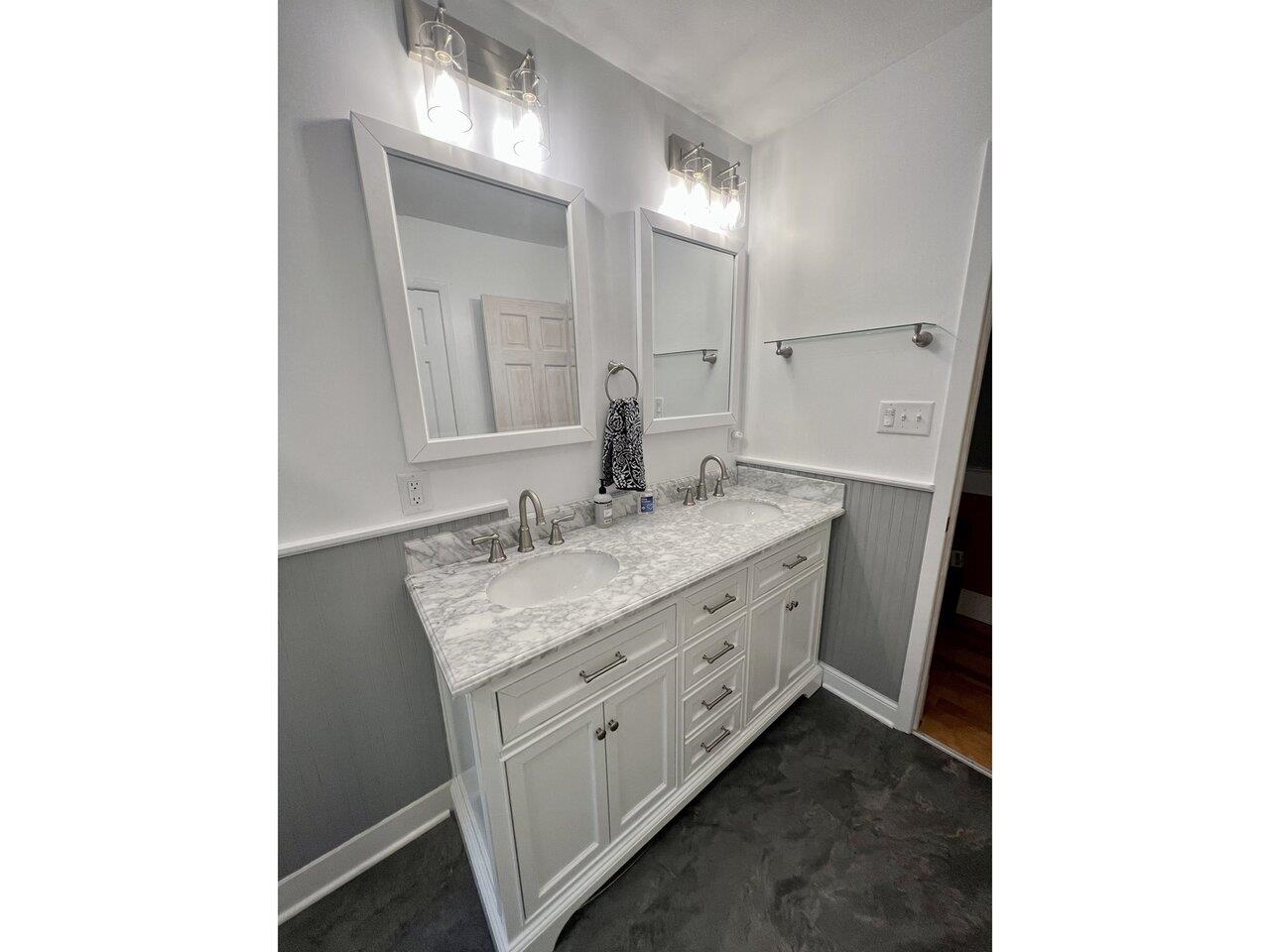 131 Walker Hill Road Williston, VT 05495 - Photo 9 of 12 Gallery Image 9