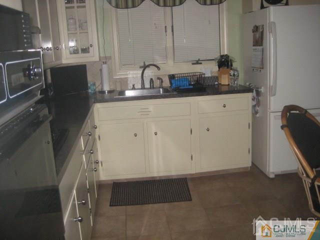 183 Jeffery Road Colonia, NJ 07067 - Photo 2 of 8 Gallery Image 2