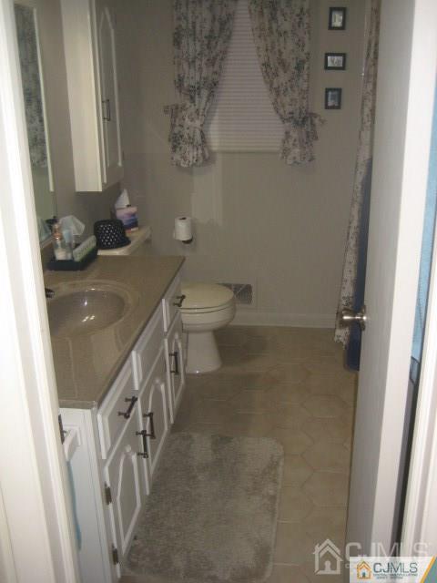 183 Jeffery Road Colonia, NJ 07067 - Photo 5 of 8 Gallery Image 5