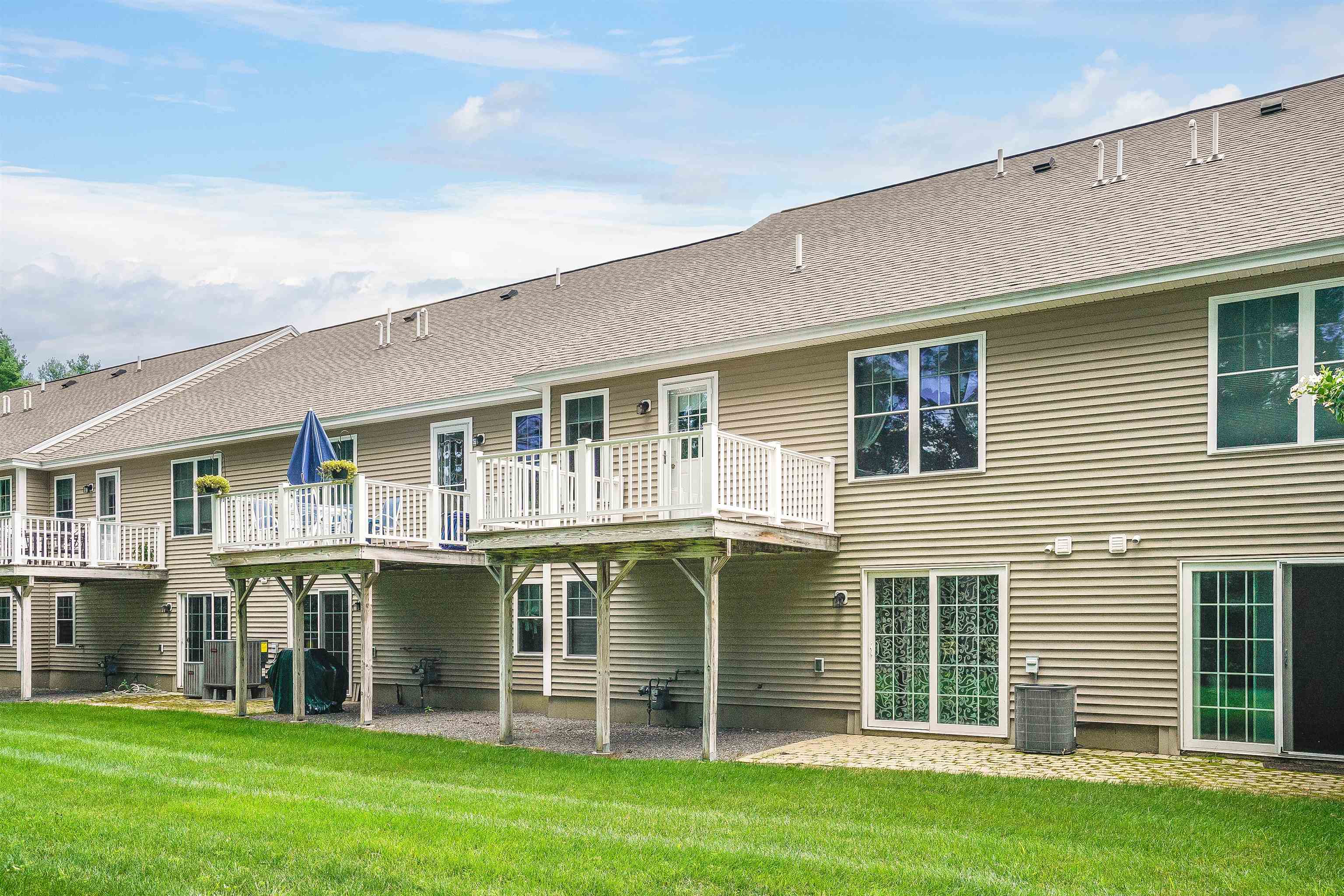 22 Settlers Way Pelham, NH 03076 - Photo 23 of 35