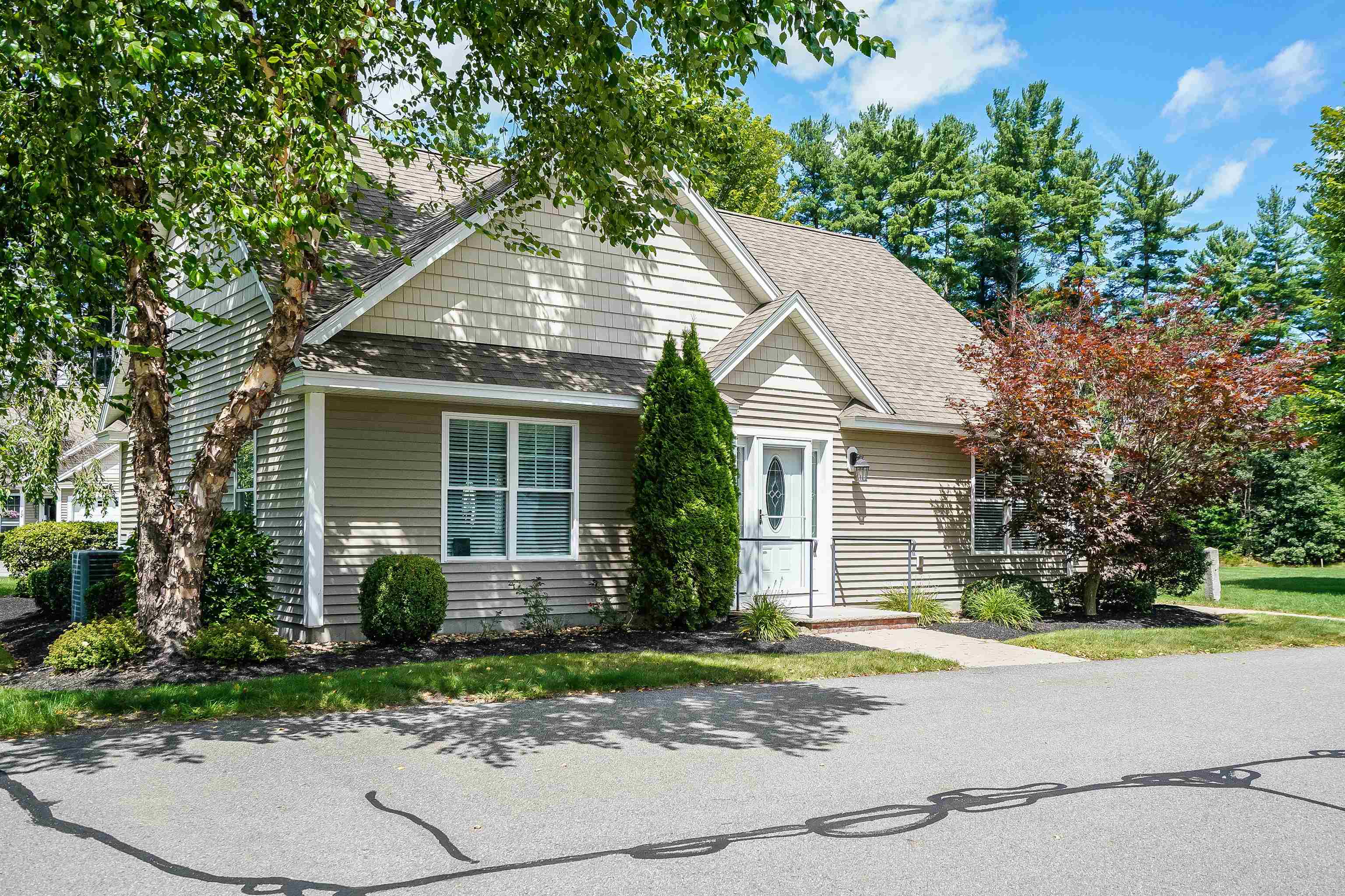 22 Settlers Way Pelham, NH 03076 - Photo 26 of 35