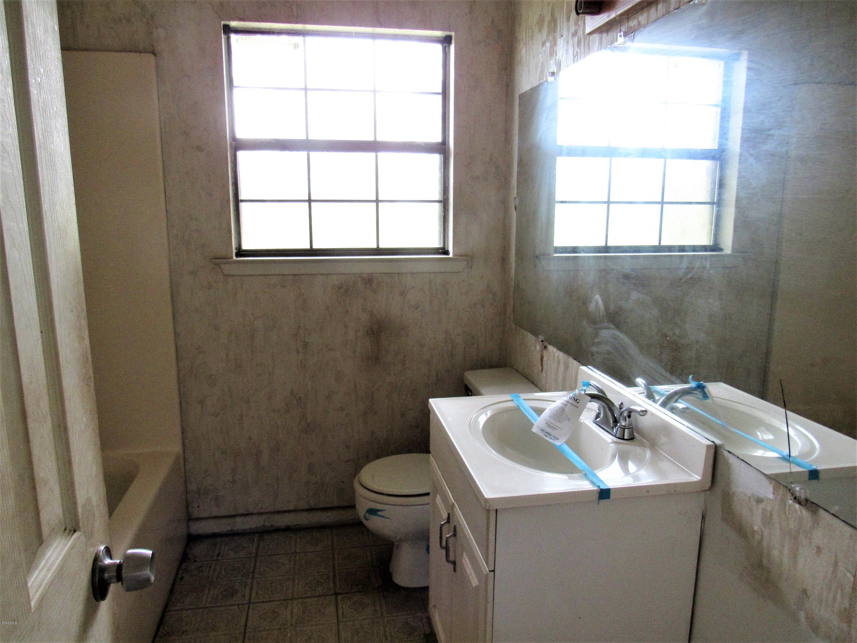 22716 Blackwell Farm Road Saucier, MS 39574 - Photo 13 of 21 MAIN BATHROOM