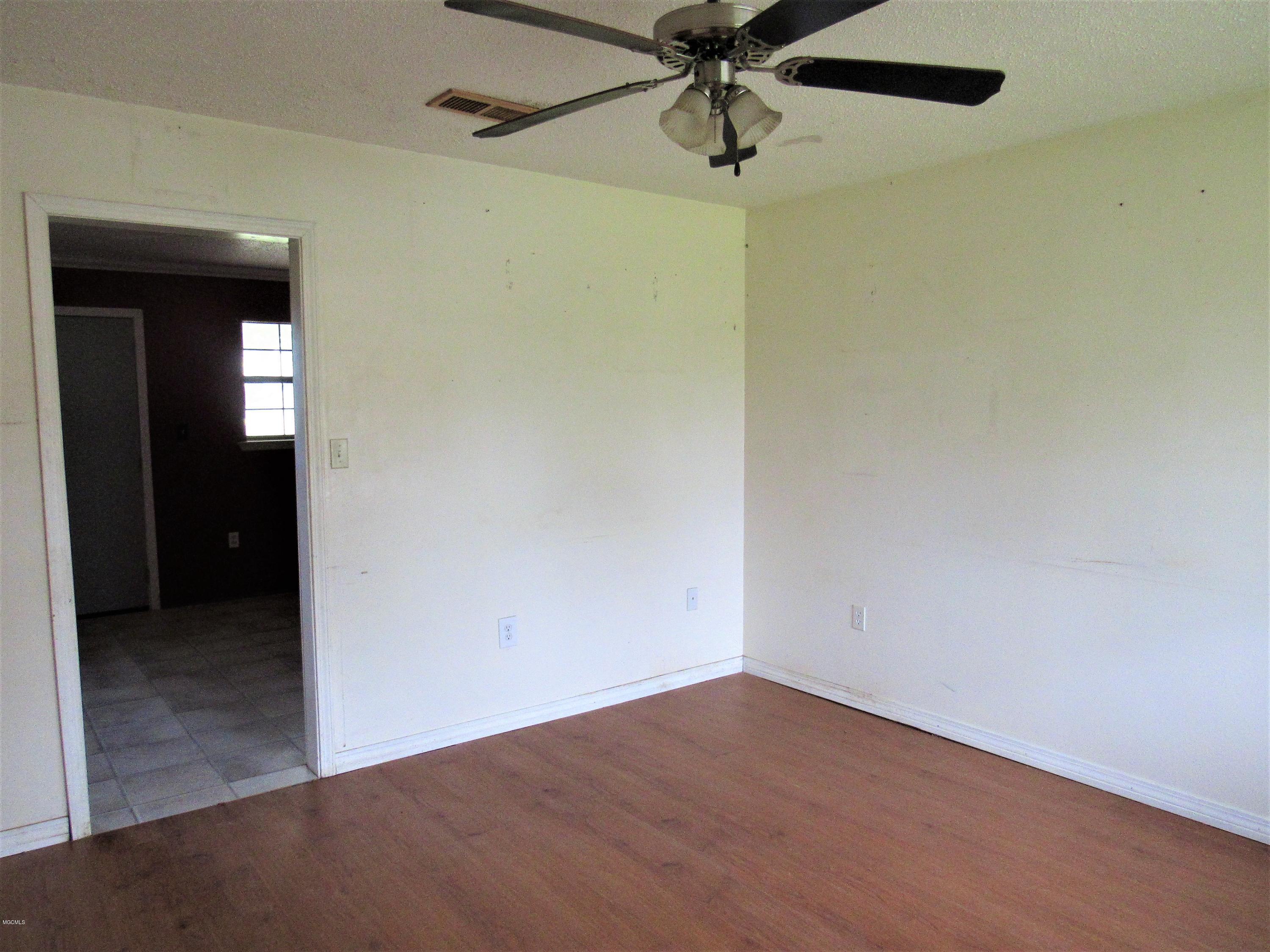 22716 Blackwell Farm Road Saucier, MS 39574 - Photo 2 of 21 LIVING ROOM VIEW 1