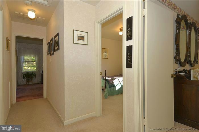 5 Narrows Court Silver Spring, MD 20906 - Photo 20 of 30 Upper Level Hallway