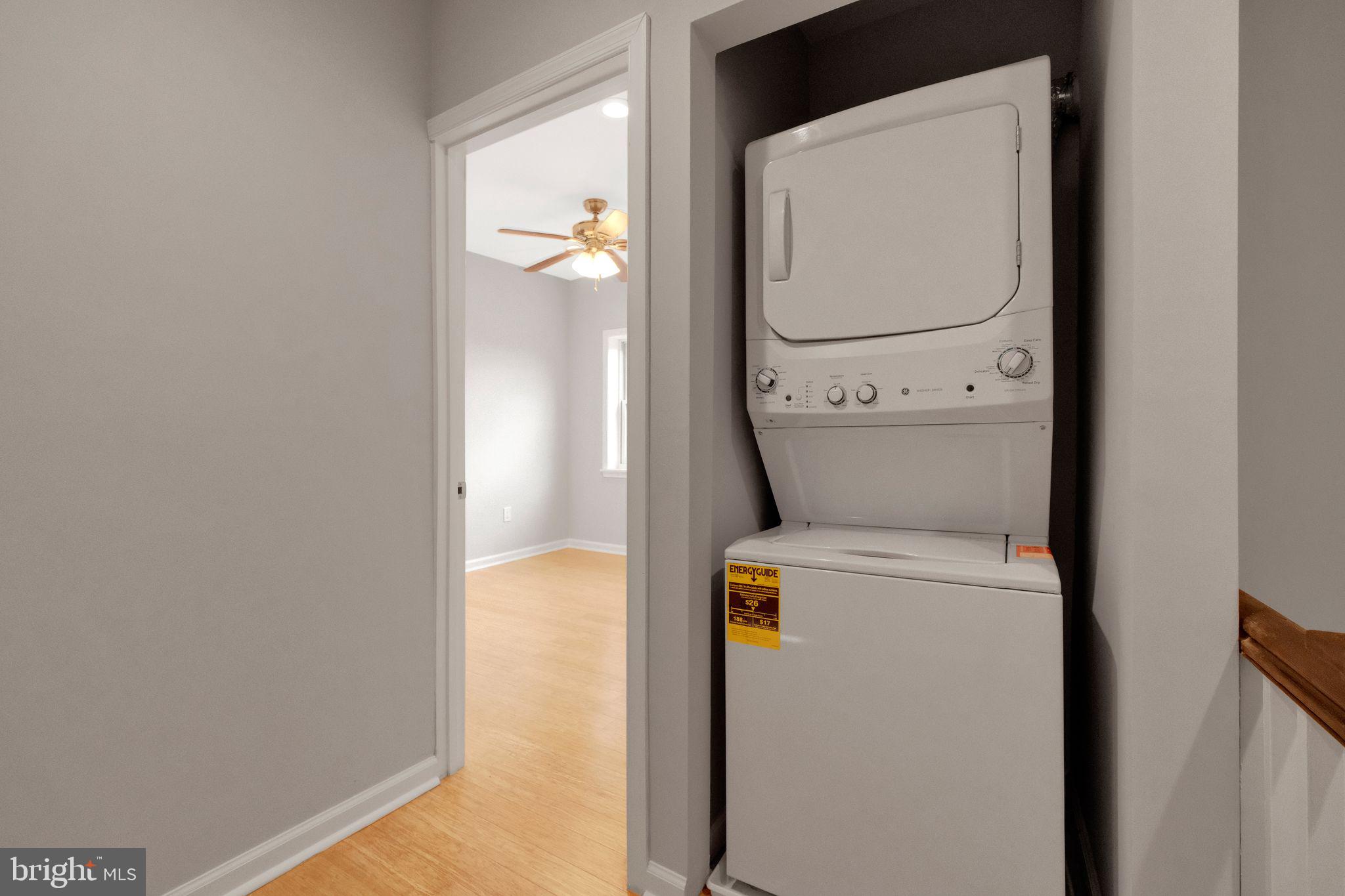 245 South Clinton Street Baltimore, MD 21224 - Photo 23 of 39 a utility room with dryer and washer