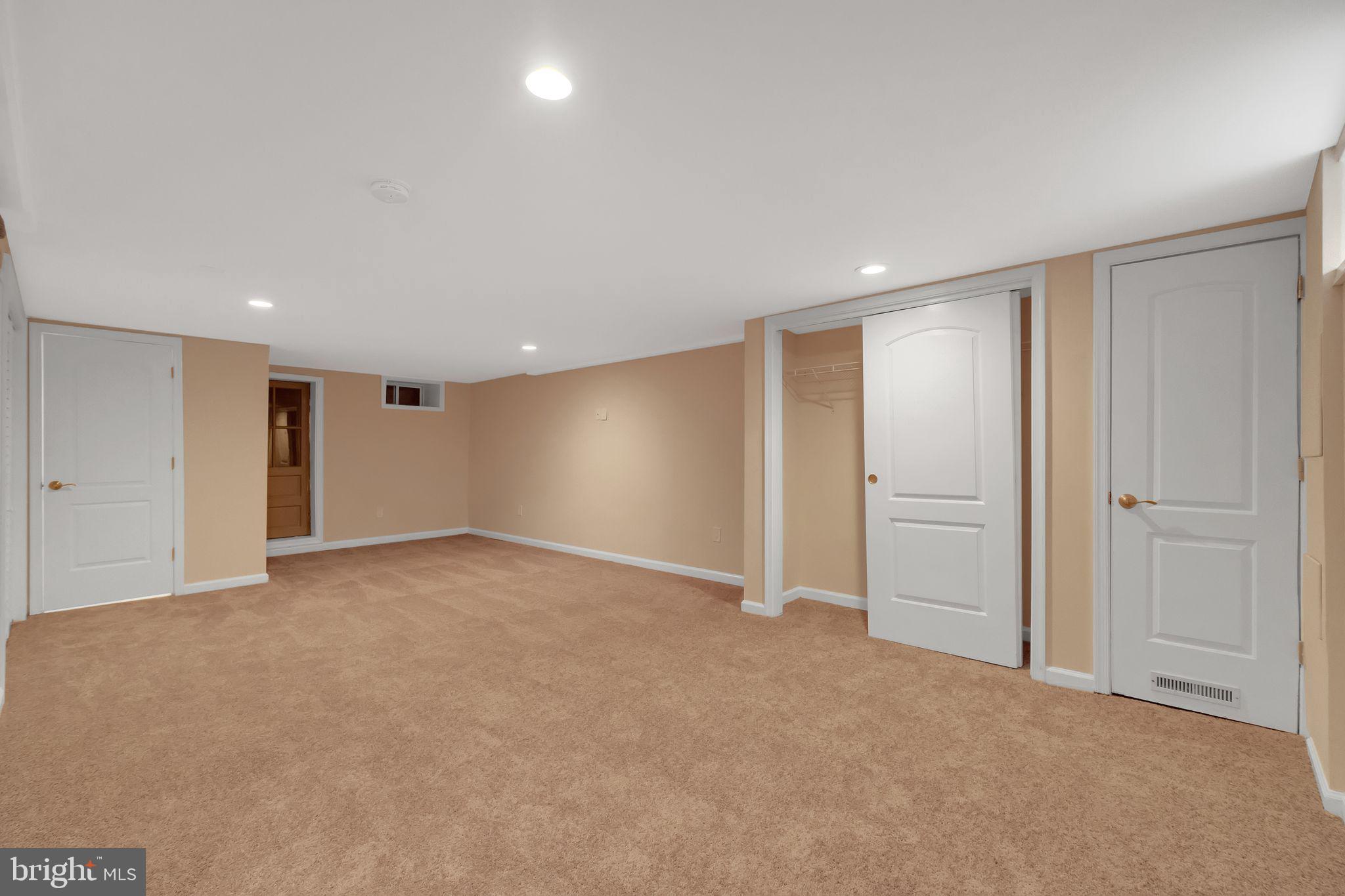 245 South Clinton Street Baltimore, MD 21224 - Photo 24 of 39 a view of an empty room