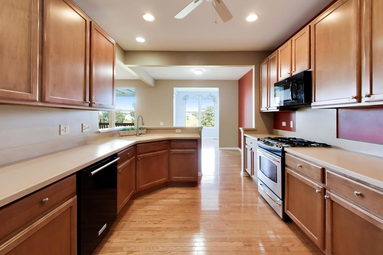 3172 Ravinia Circle Mundelein, IL 60060 - Photo 13 of 53 Gallery Image 13
