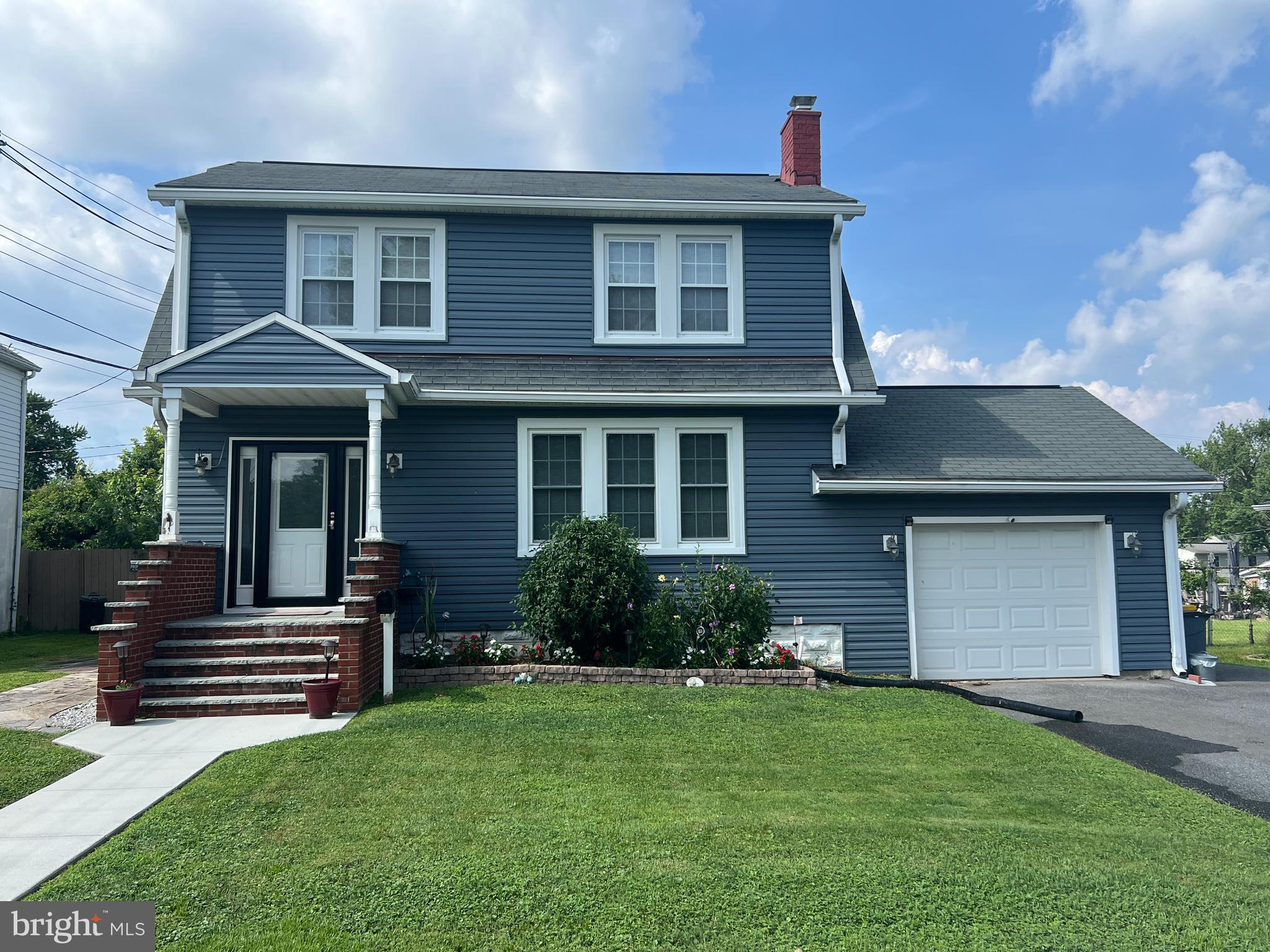 Welcoming Street View