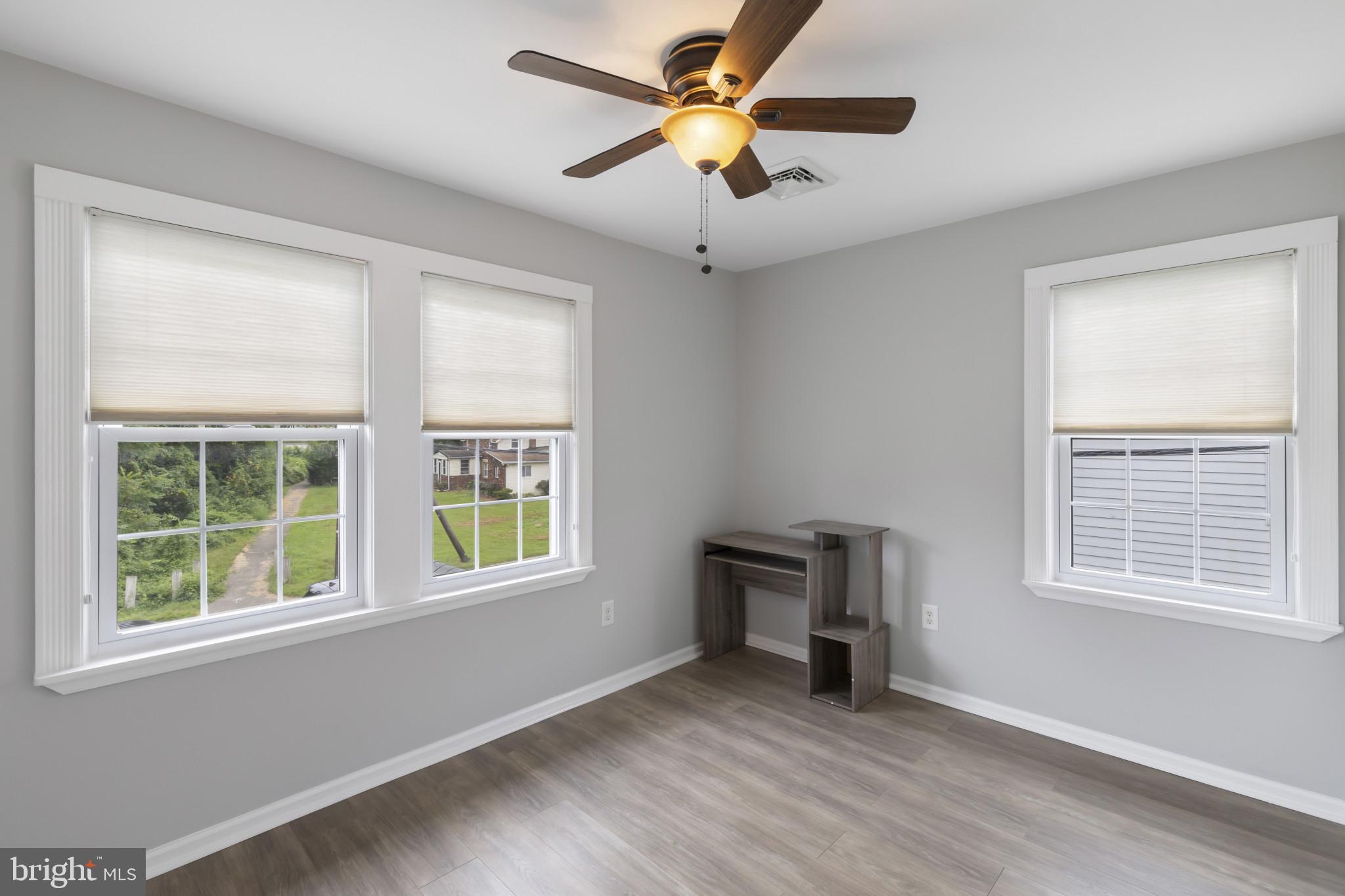 536 Forest View Road Linthicum Heights, MD 21090 - Photo 17 of 25 3rd Bedroom