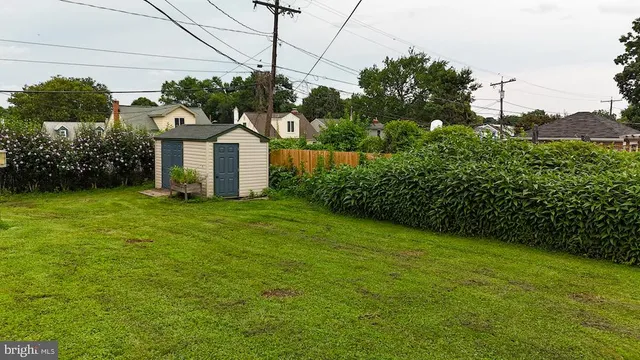 a house view with garden space