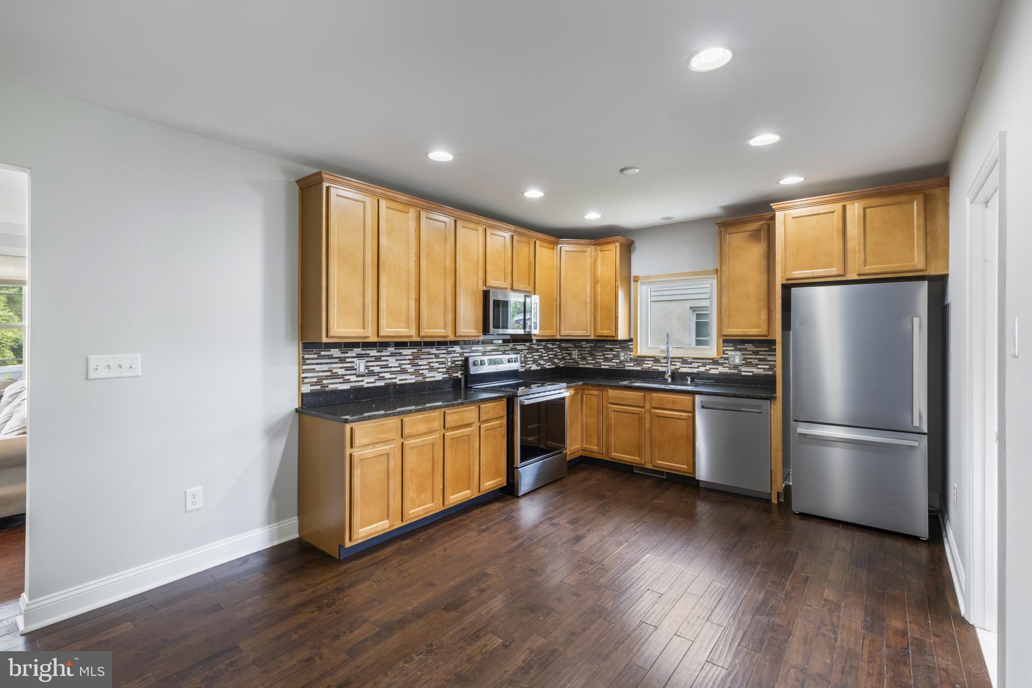 536 Forest View Road Linthicum Heights, MD 21090 - Photo 8 of 25 Kitchen