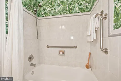 $900,000 | 4509 Clearbrook Lane, Kensington, MD 20895