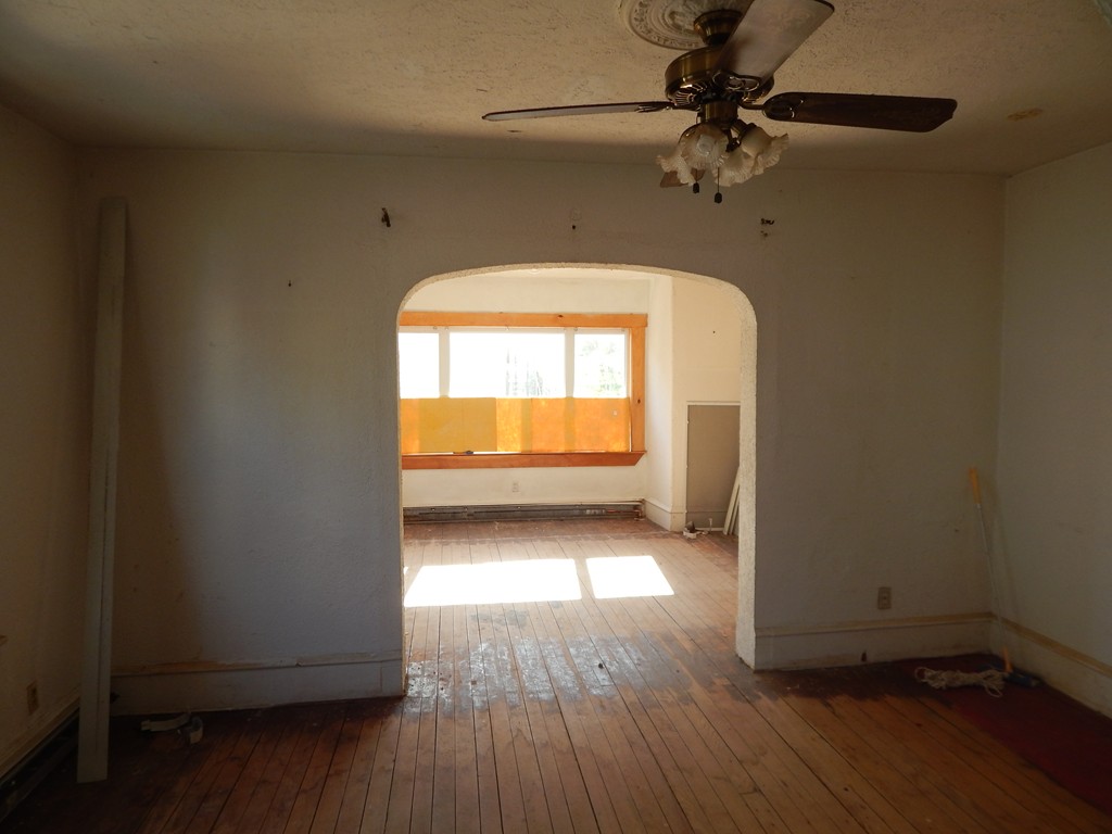 289 Mulberry Street Fall River, MA 02721 - Photo 4 of 12 Gallery Image 4