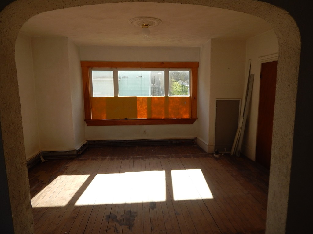289 Mulberry Street Fall River, MA 02721 - Photo 5 of 12 Gallery Image 5