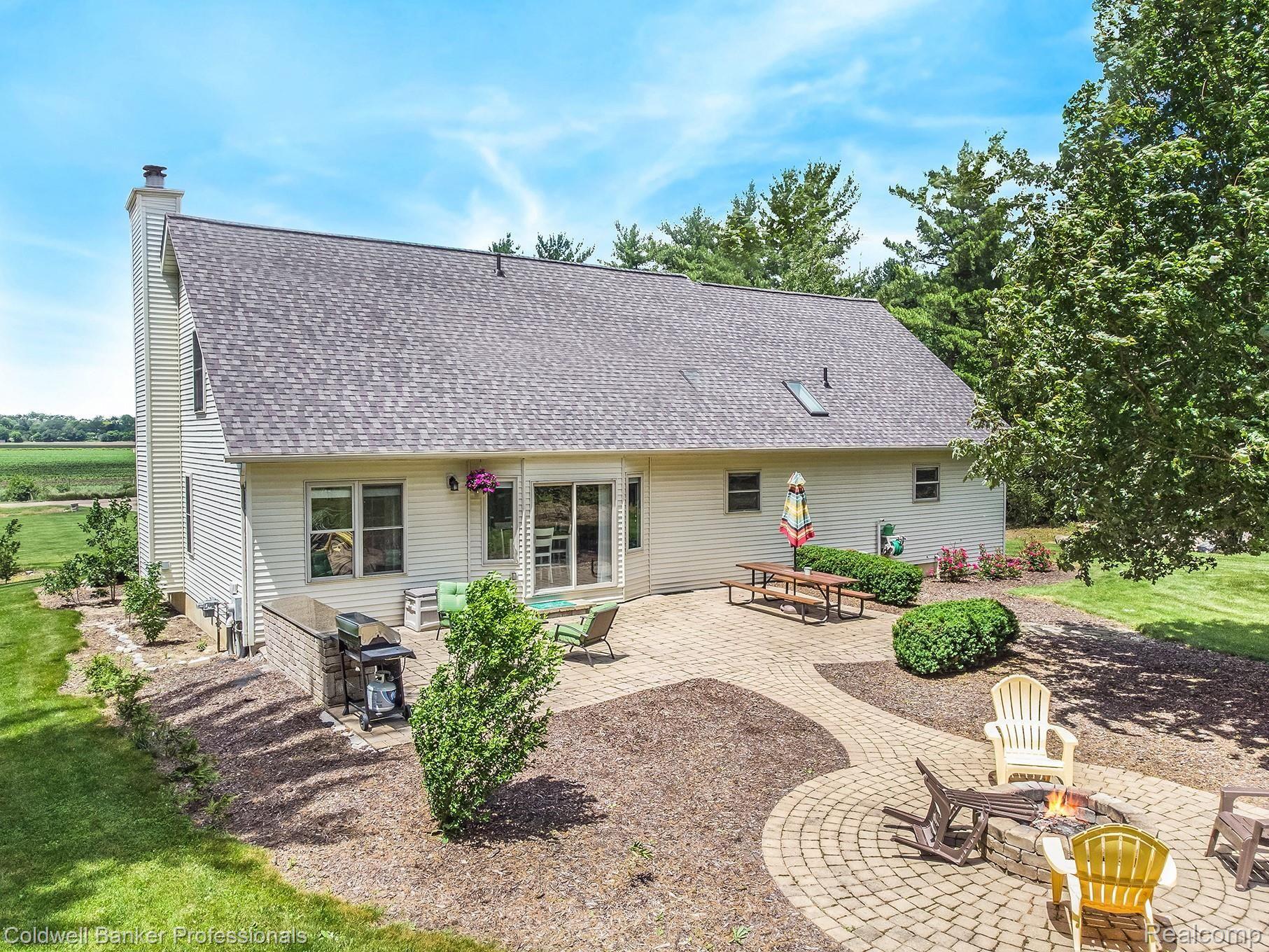 372 Pennell Road Imlay City, MI 48444 - Photo 33 of 39 DJI_0285.jpg