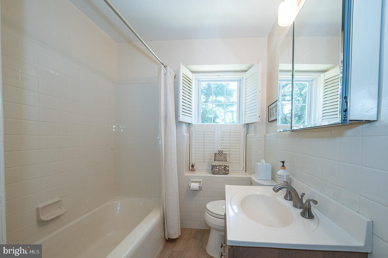 1125 Hillcrest Road Penn Valley, PA 19072 - Photo 22 of 38 Hall Bathroom