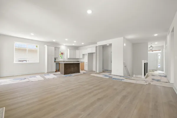 $389,900 | 31610 Beaver Circle, New Boston, MI 48164