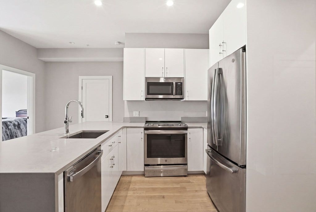 717 Centre Street Boston, MA 02130 - Photo 11 of 36 Gallery Image 11