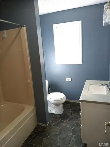 $114,900 | 339 West Caster Street, Dexter, MO 63841