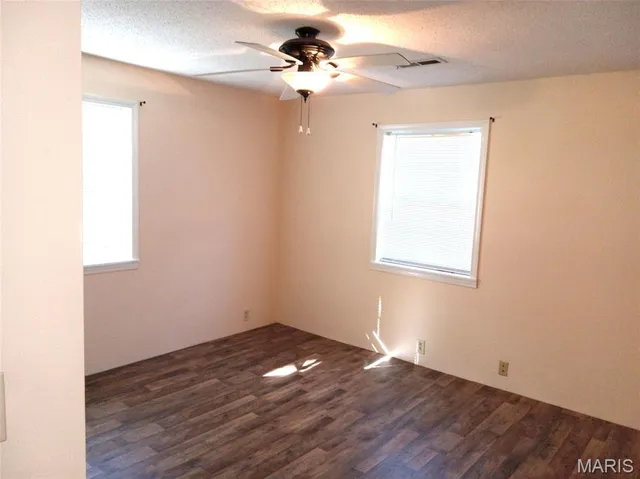 $114,900 | 339 West Caster Street, Dexter, MO 63841