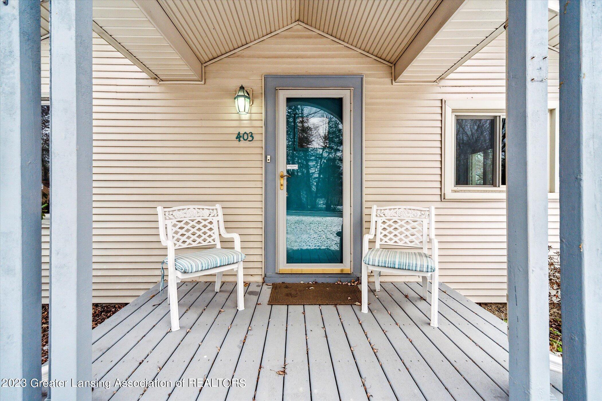 403 Renker Road Lansing, MI 48917 - Photo 4 of 27 Front Deck