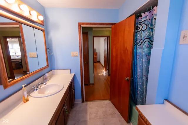 $325,000 | 350 East Edgewood Avenue, Indianapolis, IN 46227