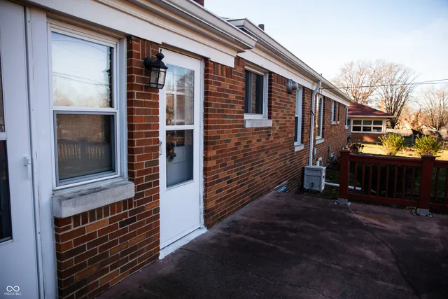 $325,000 | 350 East Edgewood Avenue, Indianapolis, IN 46227