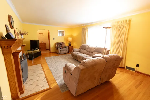 $325,000 | 350 East Edgewood Avenue, Indianapolis, IN 46227