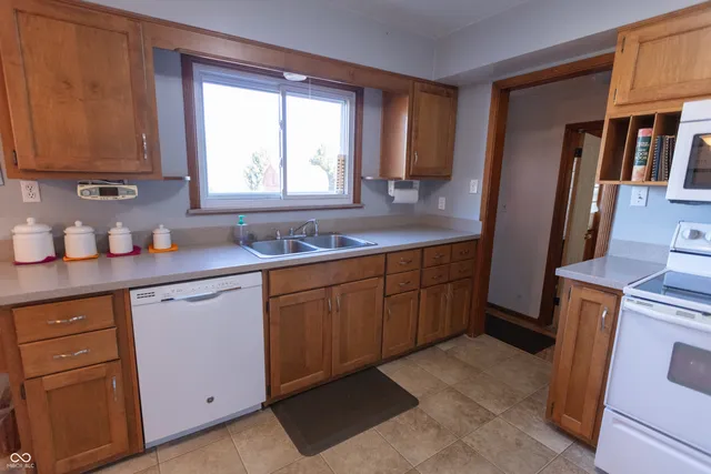 $325,000 | 350 East Edgewood Avenue, Indianapolis, IN 46227