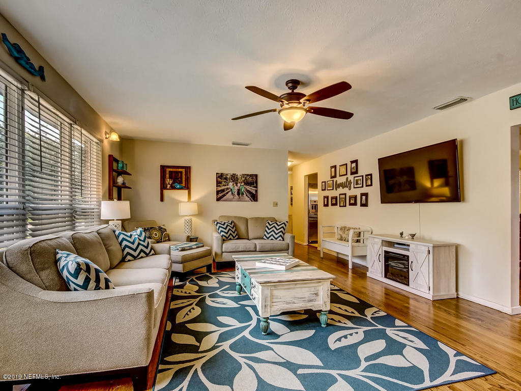 1920 River Bluff Road North Jacksonville, FL 32211 - Photo 19 of 42 1920 River Bluff Rd N-009-20-Living Room