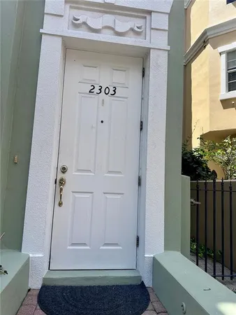 $4,625 | 2303 Kensington Garden Lane, Tampa, FL 33609