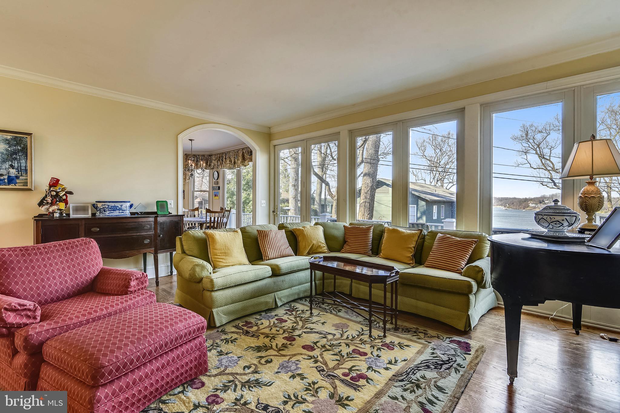 331 Thorsby Road Annapolis, MD 21405 - Photo 20 of 57 Living Room