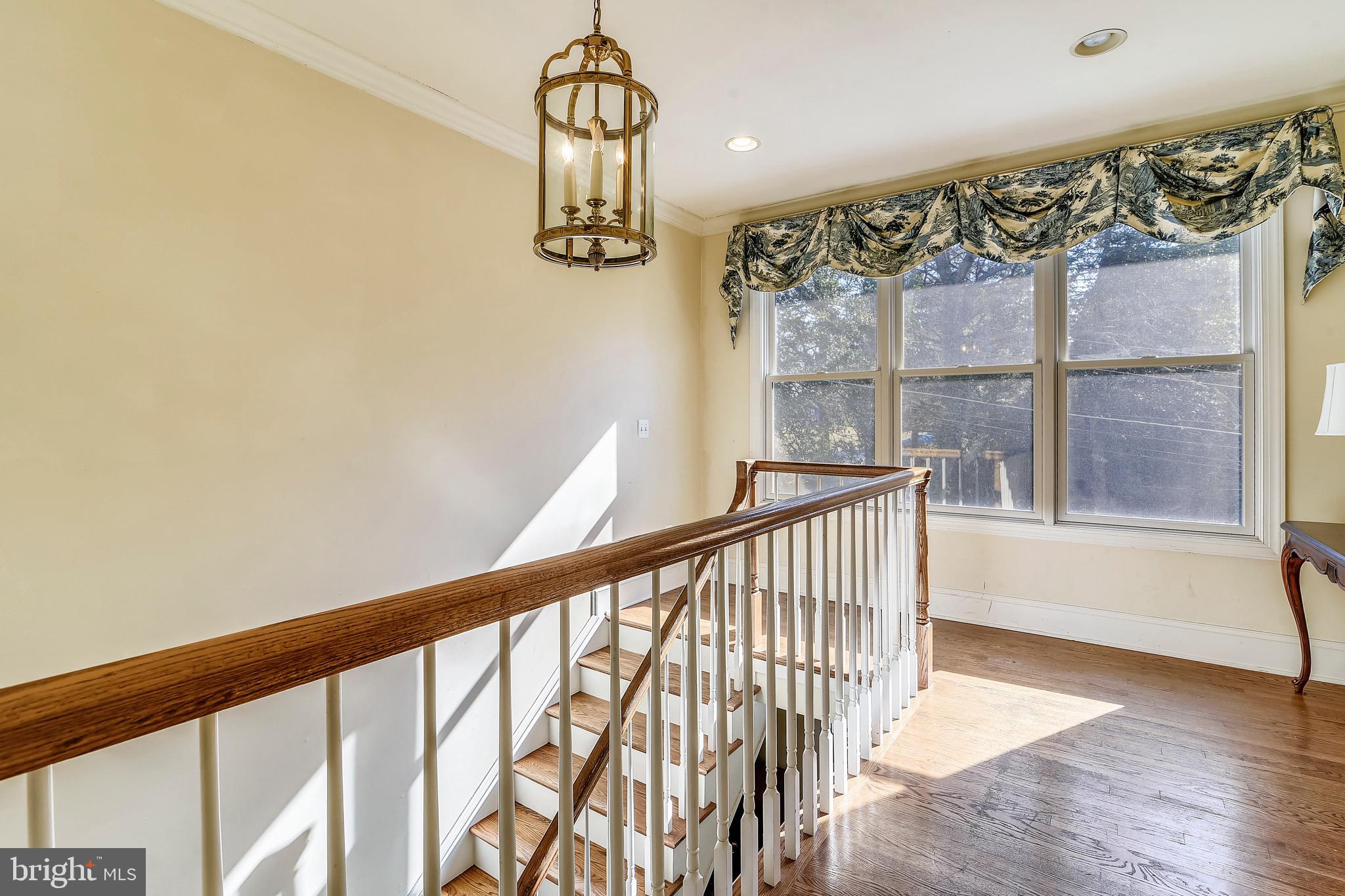 331 Thorsby Road Annapolis, MD 21405 - Photo 25 of 57 Top of Stairs - Upper Level