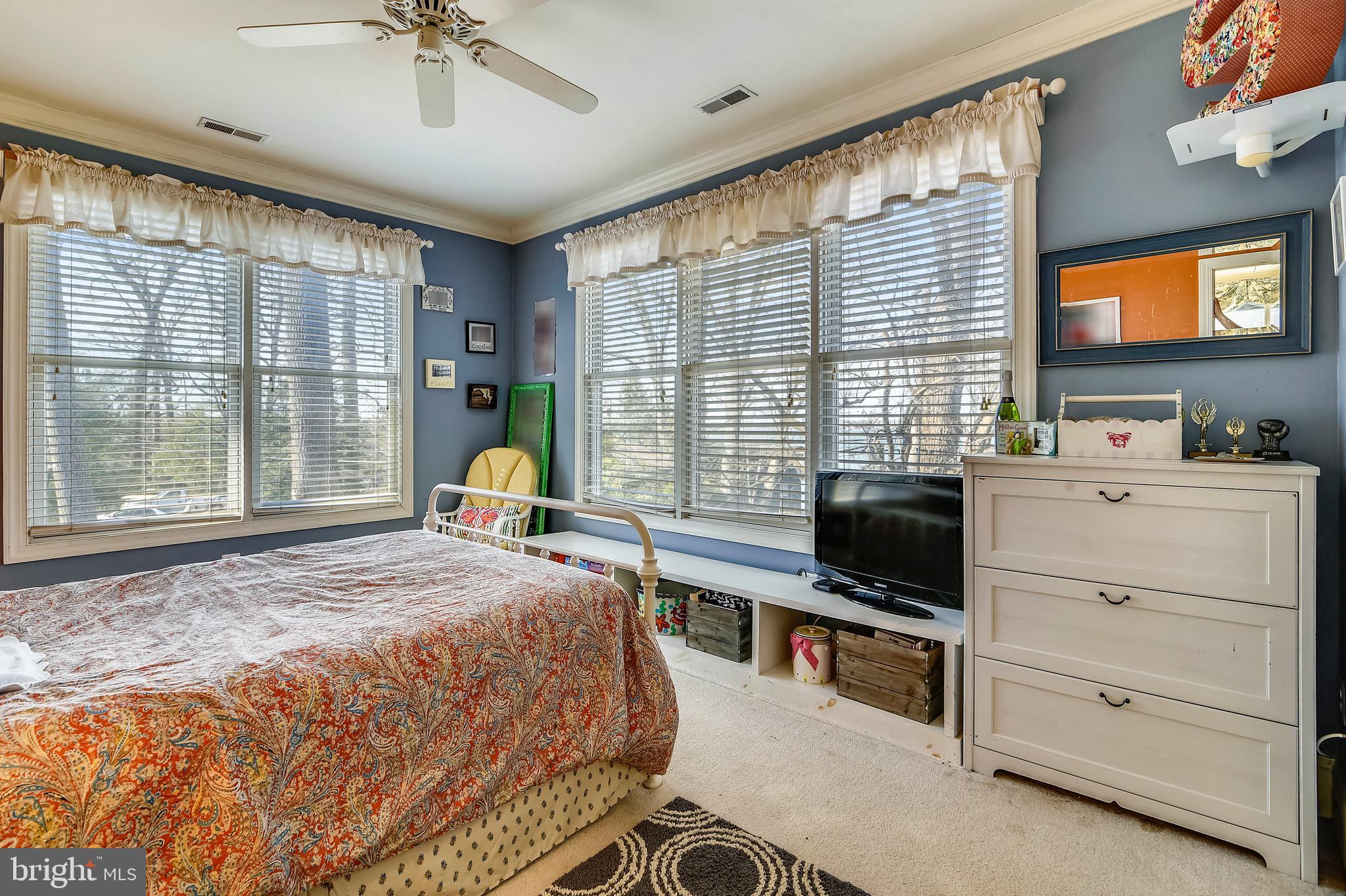 331 Thorsby Road Annapolis, MD 21405 - Photo 33 of 57 Bedroom with Water Views