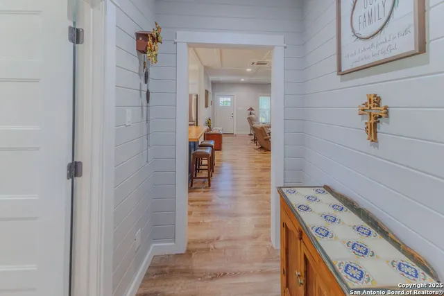 $750,000 | 872 Oak Drive, Blanco, TX 78606