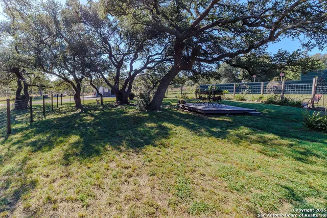 $750,000 | 872 Oak Drive, Blanco, TX 78606