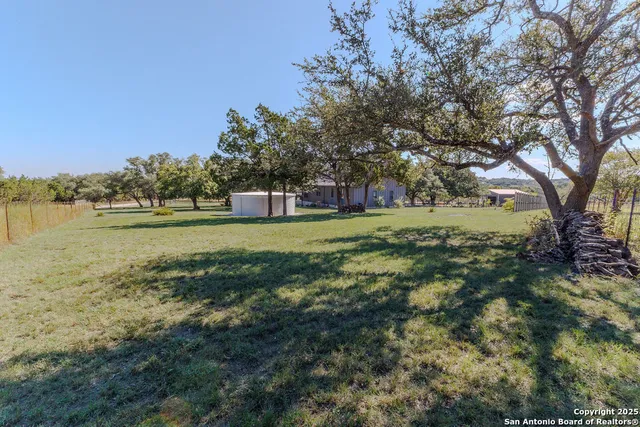 $750,000 | 872 Oak Drive, Blanco, TX 78606