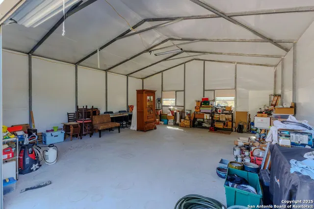 $750,000 | 872 Oak Drive, Blanco, TX 78606