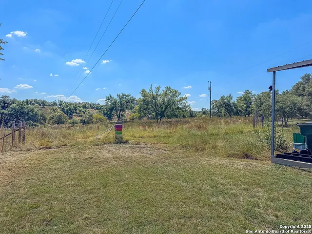 $750,000 | 872 Oak Drive, Blanco, TX 78606