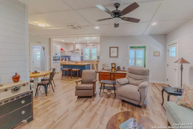 $750,000 | 872 Oak Drive, Blanco, TX 78606