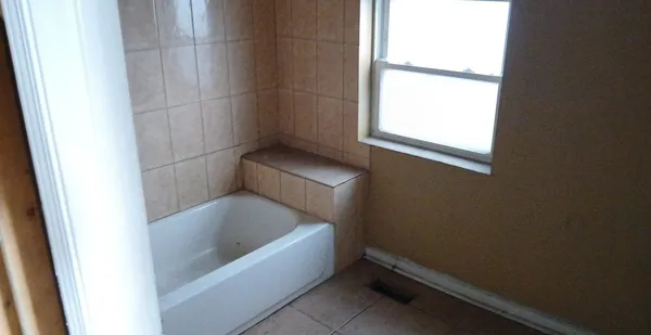 $199,000 | 4730 South Wabash Avenue, Chicago, IL 60615