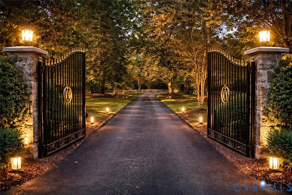 $2,450,000 | 262 Thompson Lane, Williamsburg, VA 23188