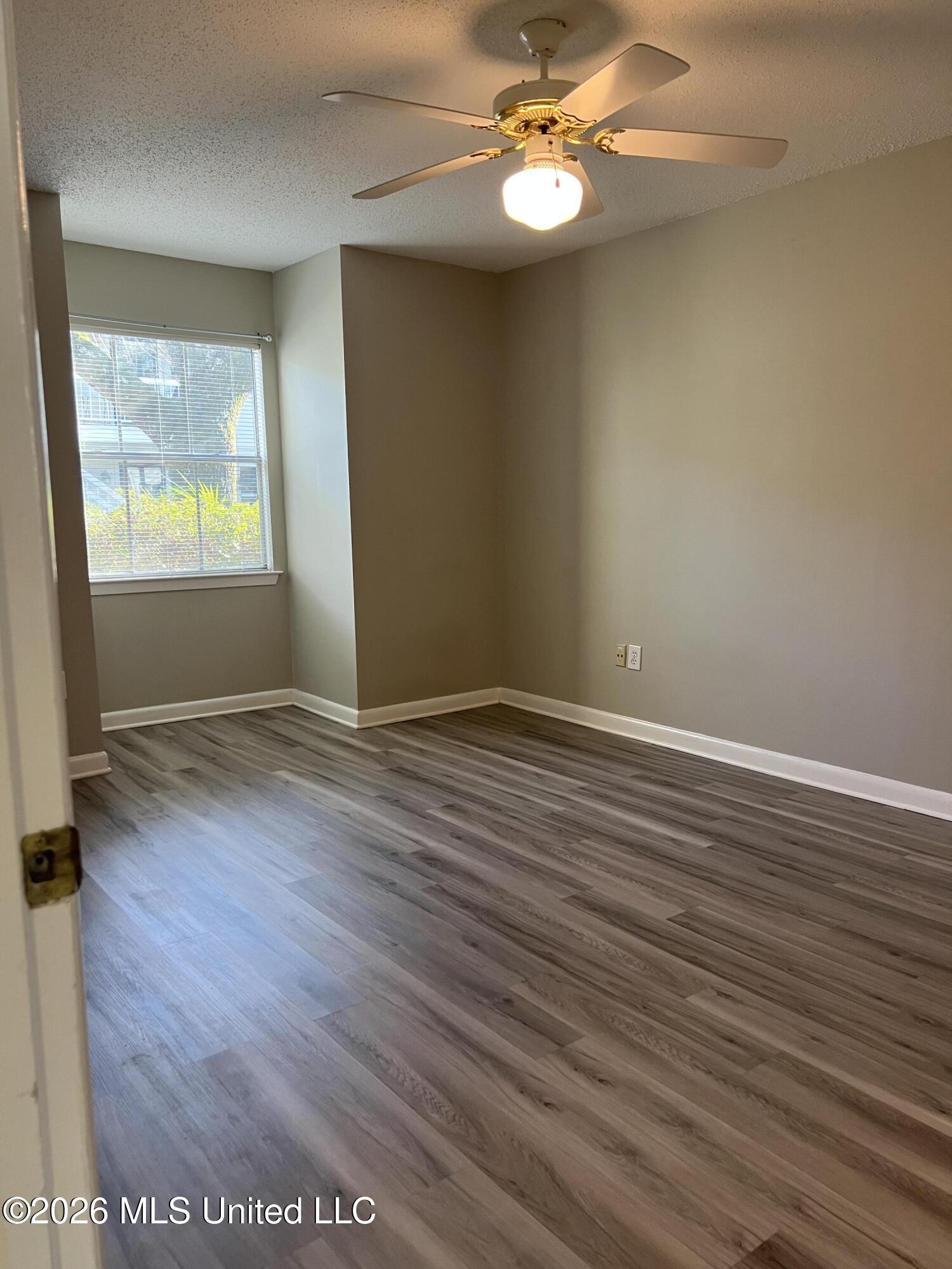 550 Post Road, Unit 607 Ridgeland, MS 39157 - Photo 9 of 12 IMG_4100