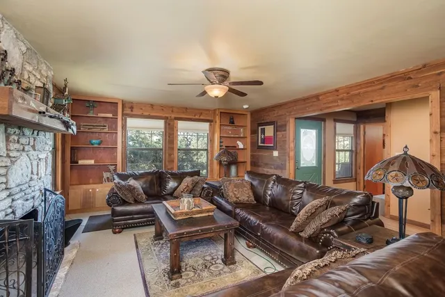 $469,000 | 184 Marymeade Drive, Hunt, TX 78024