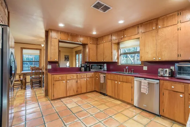 $469,000 | 184 Marymeade Drive, Hunt, TX 78024