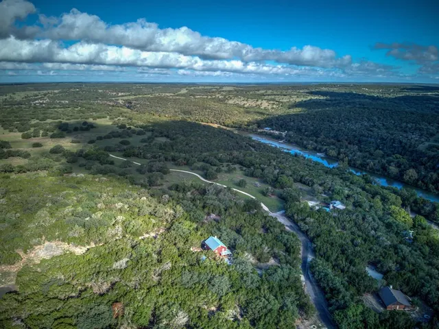 $469,000 | 184 Marymeade Drive, Hunt, TX 78024