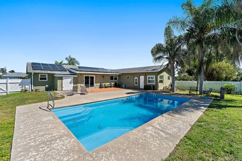 $420,000 | 422 Southeast Lamon Lane, Port St. Lucie, FL 34983