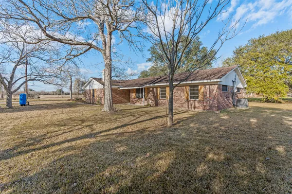 $389,000 | 15903 Hickory Bend Drive, Alvin, TX 77511